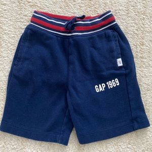 GAP sweatshorts- size xs!
